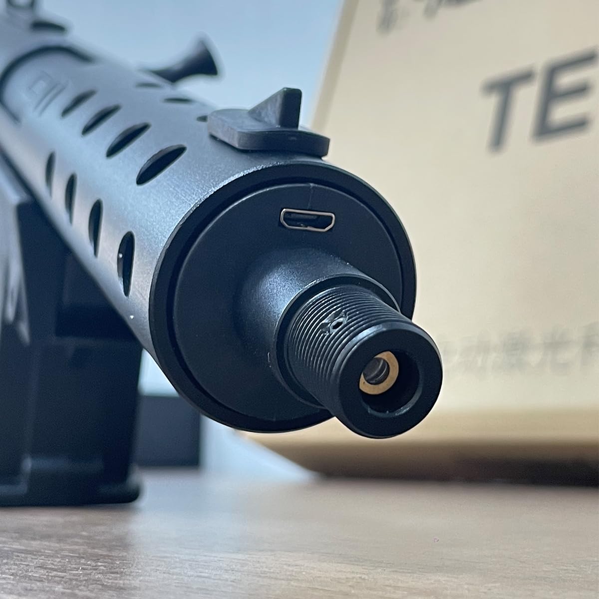 割引商品  リボルバー ショットガン風おもちゃ銃 DX-12  TEC-9 電動サブマシンガン ディスカウント・セール 半額で売る