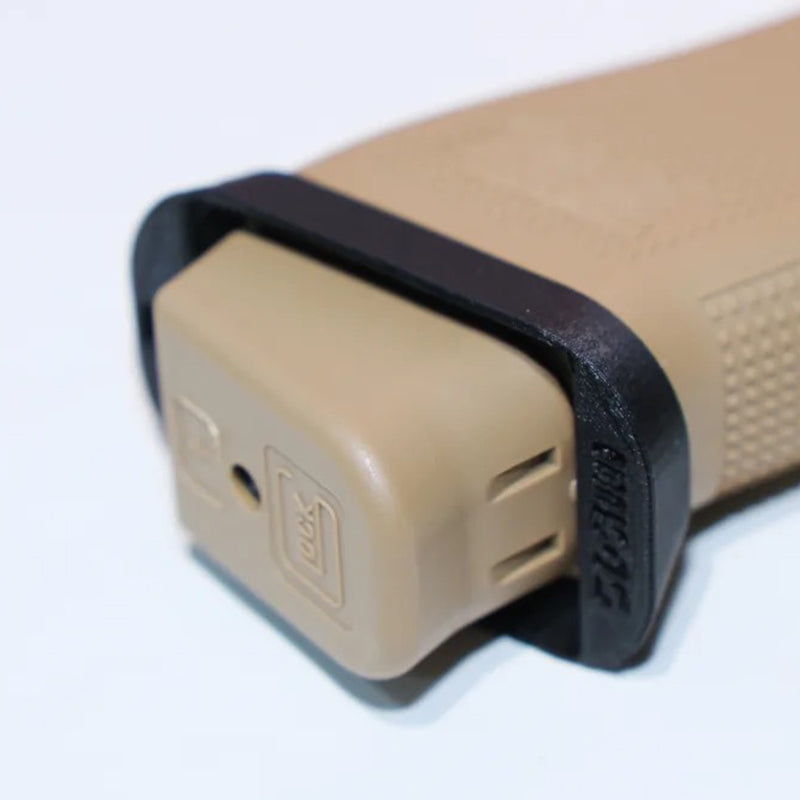 模立方製G19X対応 カーボン調 コンパクトマグウェル