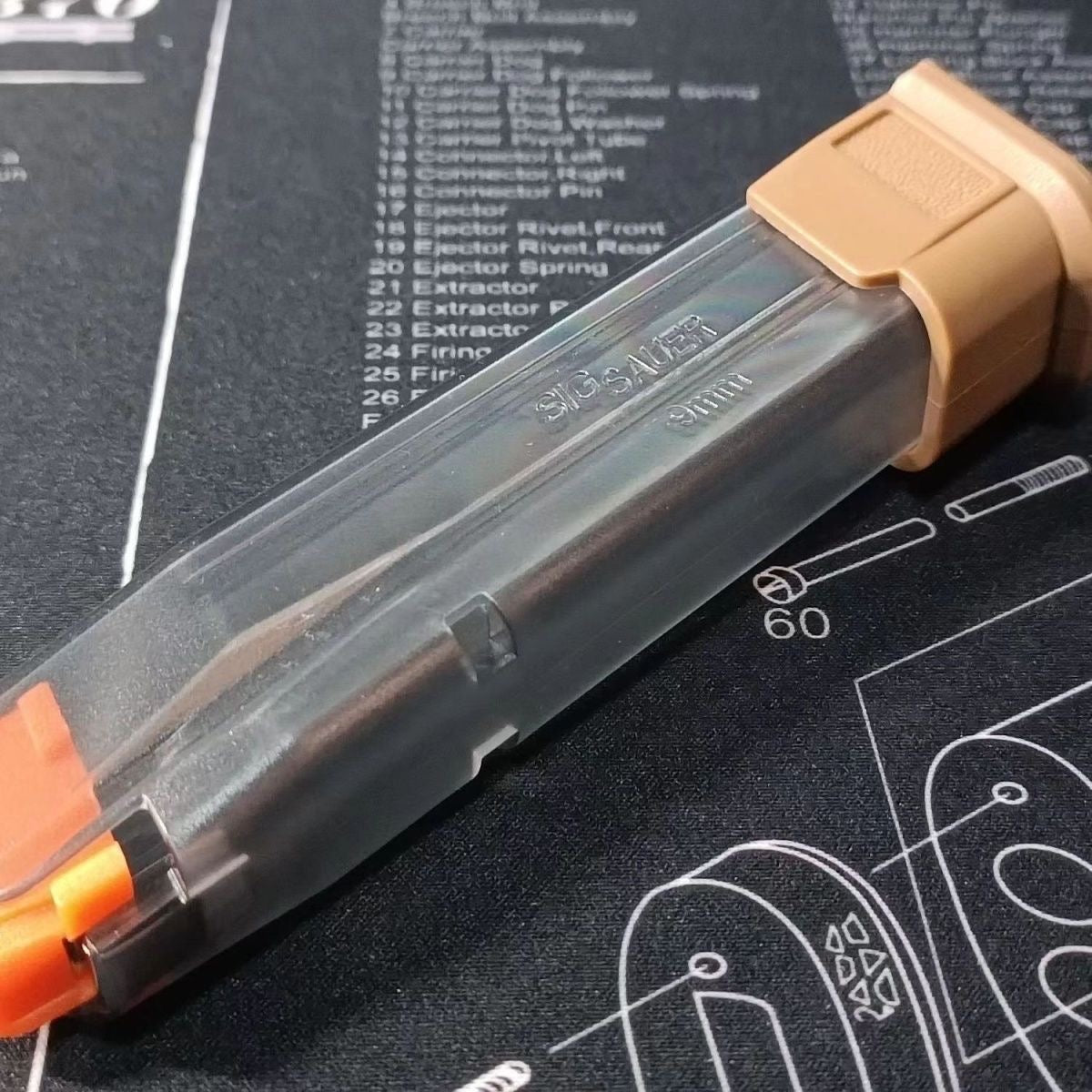 P320シリーズ ダブルカラムマガジン BWHM製に適したM17/M18 フィンガーアクションブローバック