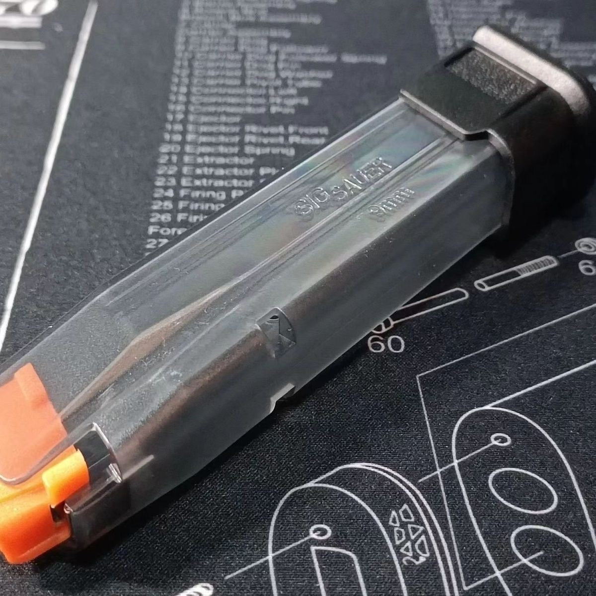 P320シリーズ ダブルカラムマガジン BWHM製に適したM17/M18 フィンガーアクションブローバック