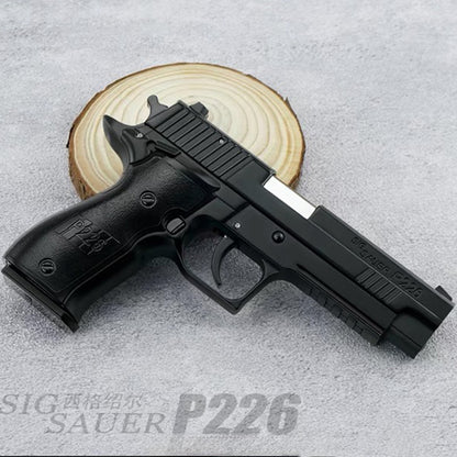 1:2.05 スケール シグ・ソーワー P226 合金モデルガン 男の子用おもちゃ リアルな金属製エアガン 非発射