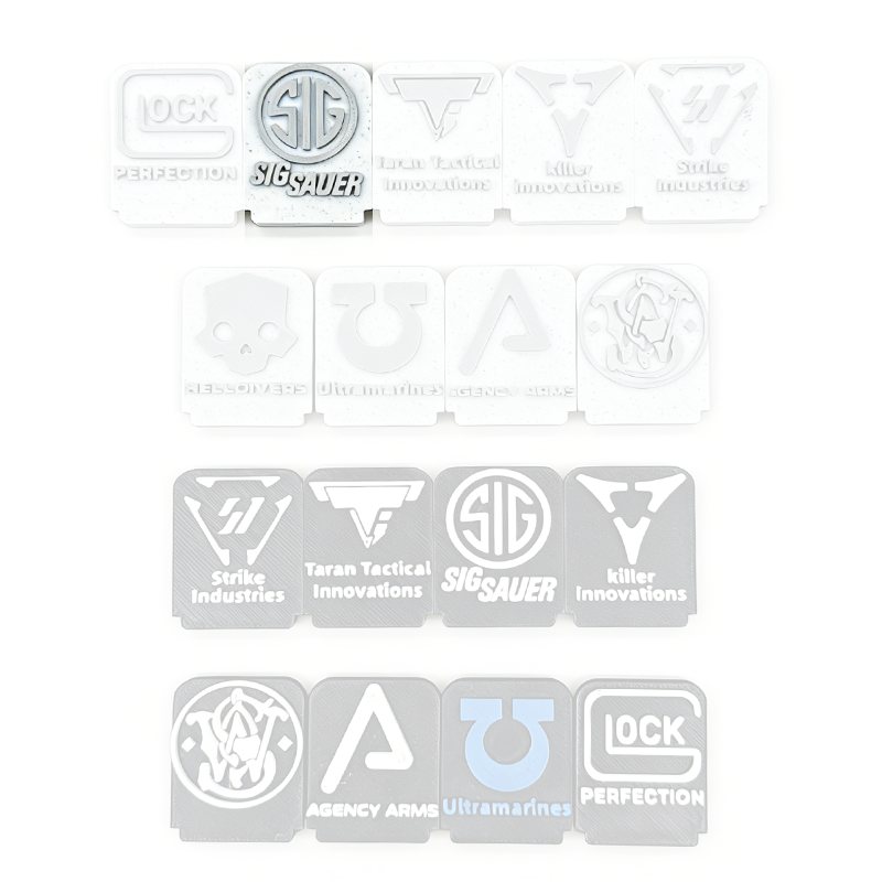 ガンスタンド ディスプレイスタンド 3Dプリント製 モデルガン エアガン 展示台 Glock / SIG SAUER / TTI / Strike Industries 立標プレート付き コレクション用 卓上ディスプレイ