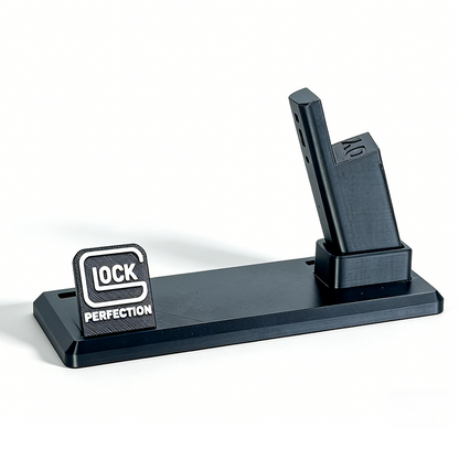ガンスタンド ディスプレイスタンド 3Dプリント製 モデルガン エアガン 展示台 Glock / SIG SAUER / TTI / Strike Industries 立標プレート付き コレクション用 卓上ディスプレイ