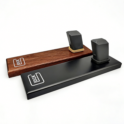 ガンスタンド ディスプレイスタンド 胡桃木/榉木 モデルガン エアガン 展示台 Glock互換 G17/G18/G19/G34/G45 TTI / SIG SAUER / Strike Industries コレクション用 卓上ディスプレイ