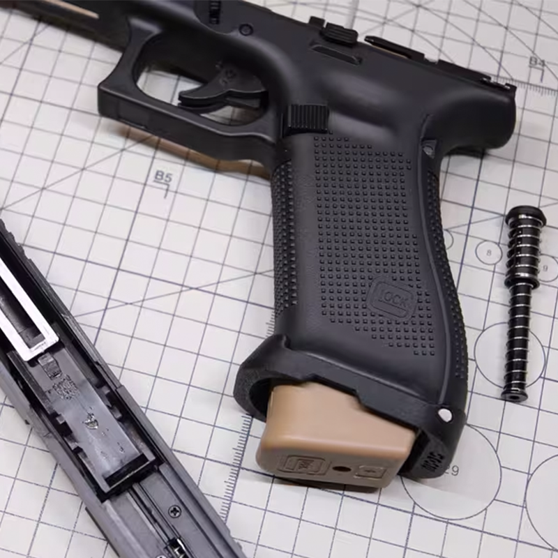 模立方 G17gen5用 コンパクト マガジンウェル ナイロン＋カーボンファイバー配合