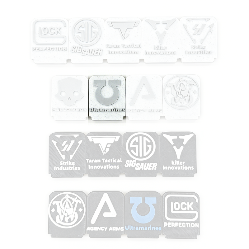 ガンスタンド ディスプレイスタンド 3Dプリント製 モデルガン エアガン 展示台 Glock / SIG SAUER / TTI / Strike Industries 立標プレート付き コレクション用 卓上ディスプレイ