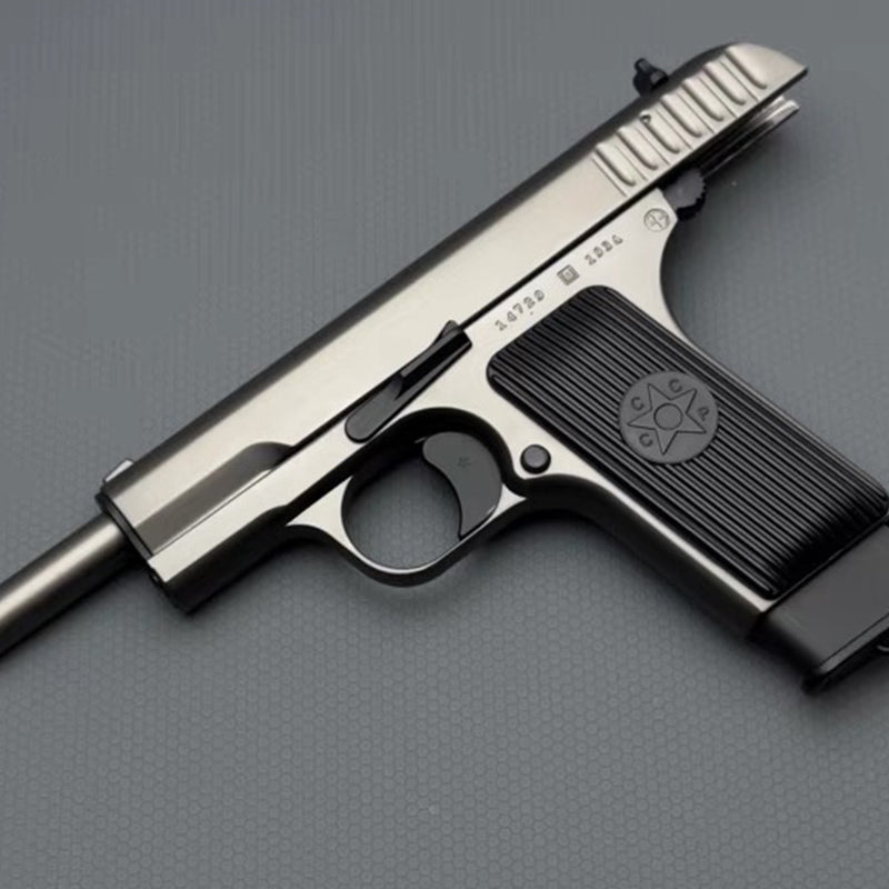 TT-33 1/2.05スケール  精工製モデルガン｜トカレフ合金製モデル｜全分解可｜排莢ギミック付き｜発射機能なし