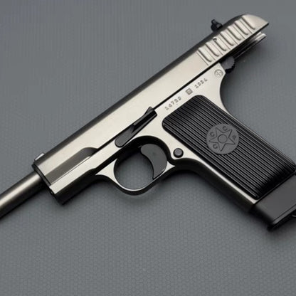 TT-33 1/2.05スケール  精工製モデルガン｜トカレフ合金製モデル｜全分解可｜排莢ギミック付き｜発射機能なし