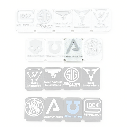 ガンスタンド ディスプレイスタンド 3Dプリント製 モデルガン エアガン 展示台 Glock / SIG SAUER / TTI / Strike Industries 立標プレート付き コレクション用 卓上ディスプレイ