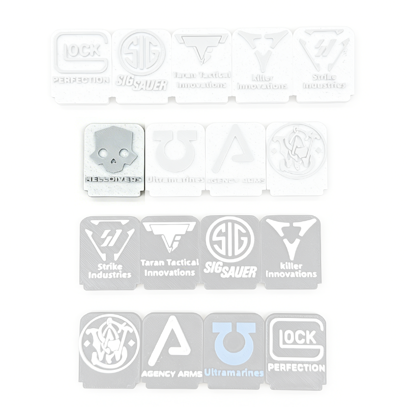 ガンスタンド ディスプレイスタンド 3Dプリント製 モデルガン エアガン 展示台 Glock / SIG SAUER / TTI / Strike Industries 立標プレート付き コレクション用 卓上ディスプレイ