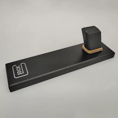 ガンスタンド ディスプレイスタンド 胡桃木/榉木 モデルガン エアガン 展示台 Glock互換 G17/G18/G19/G34/G45 TTI / SIG SAUER / Strike Industries コレクション用 卓上ディスプレイ